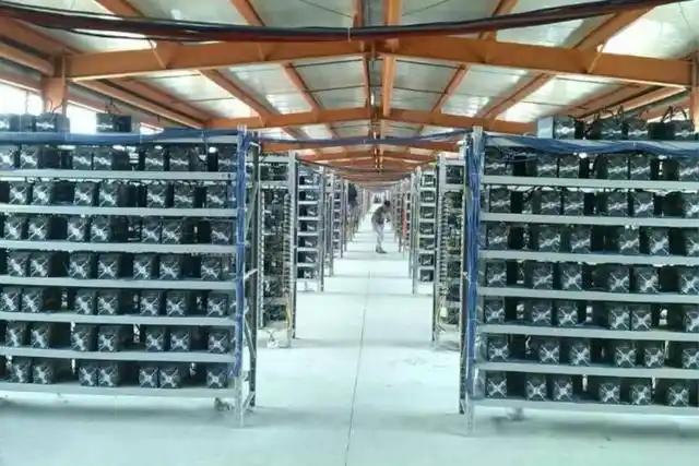 A modern mining farm setup showcasing efficient low-energy operations